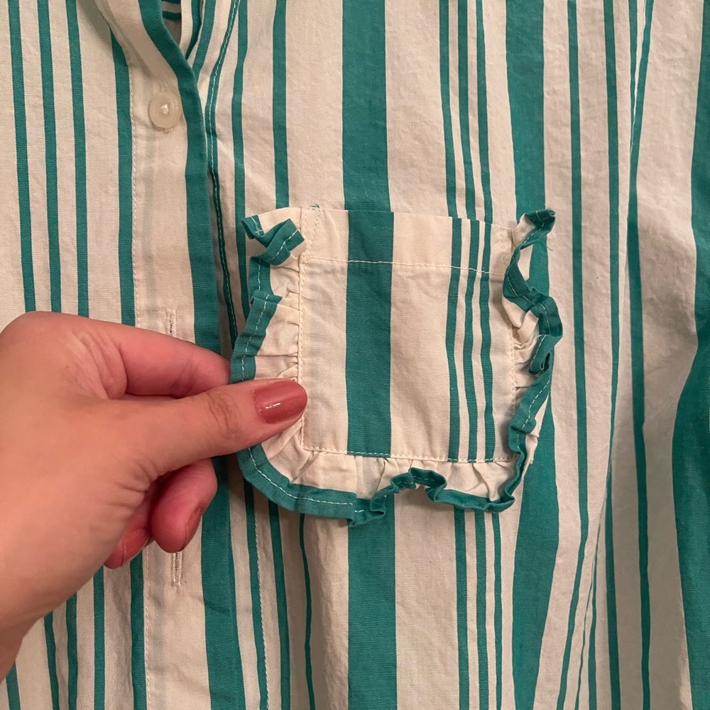 Button Up Top - Picture 5 of 6